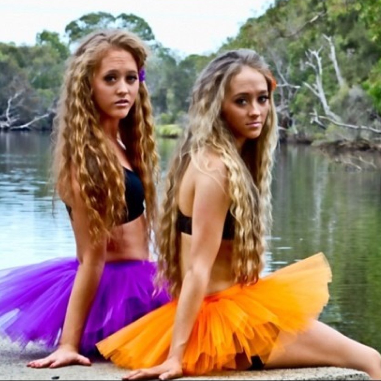 Hi , if u love the rybka twins then please follow this account :)