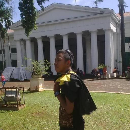 Persik Mania / yang lahir di Bekasi dan dibesarkan di Karawang /