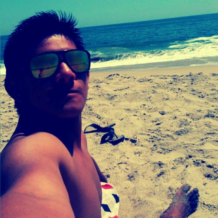 JhonnyUD's profile picture. 