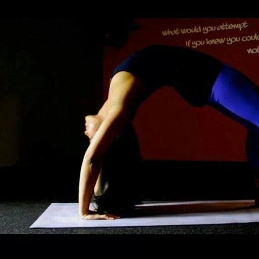 Life lover & yogini, the - I'm not religious but try to live a life free of harming others - type. Recently out of CA & now in London. Let the adventures begin!