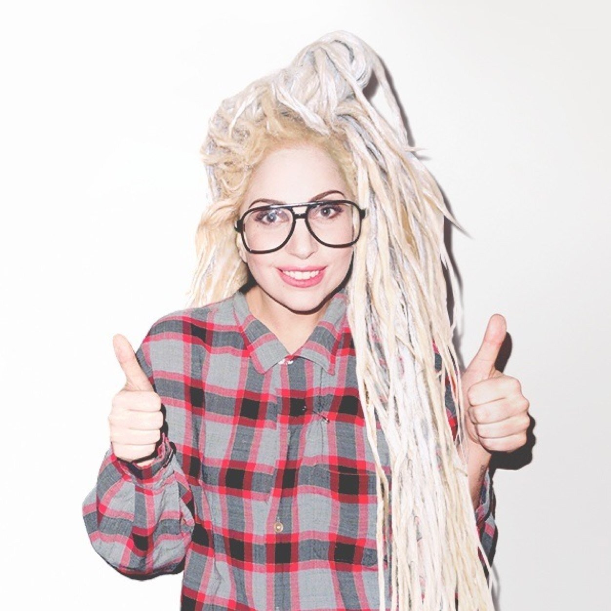 iGagaCorn's profile picture. I LIVE FOR THE APPLAUSE