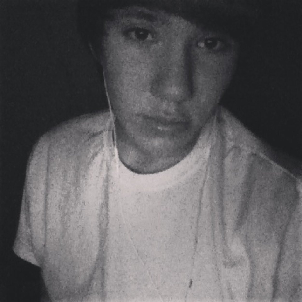 I Love music. Btw Im a Alien. #TityGang #TeamTity