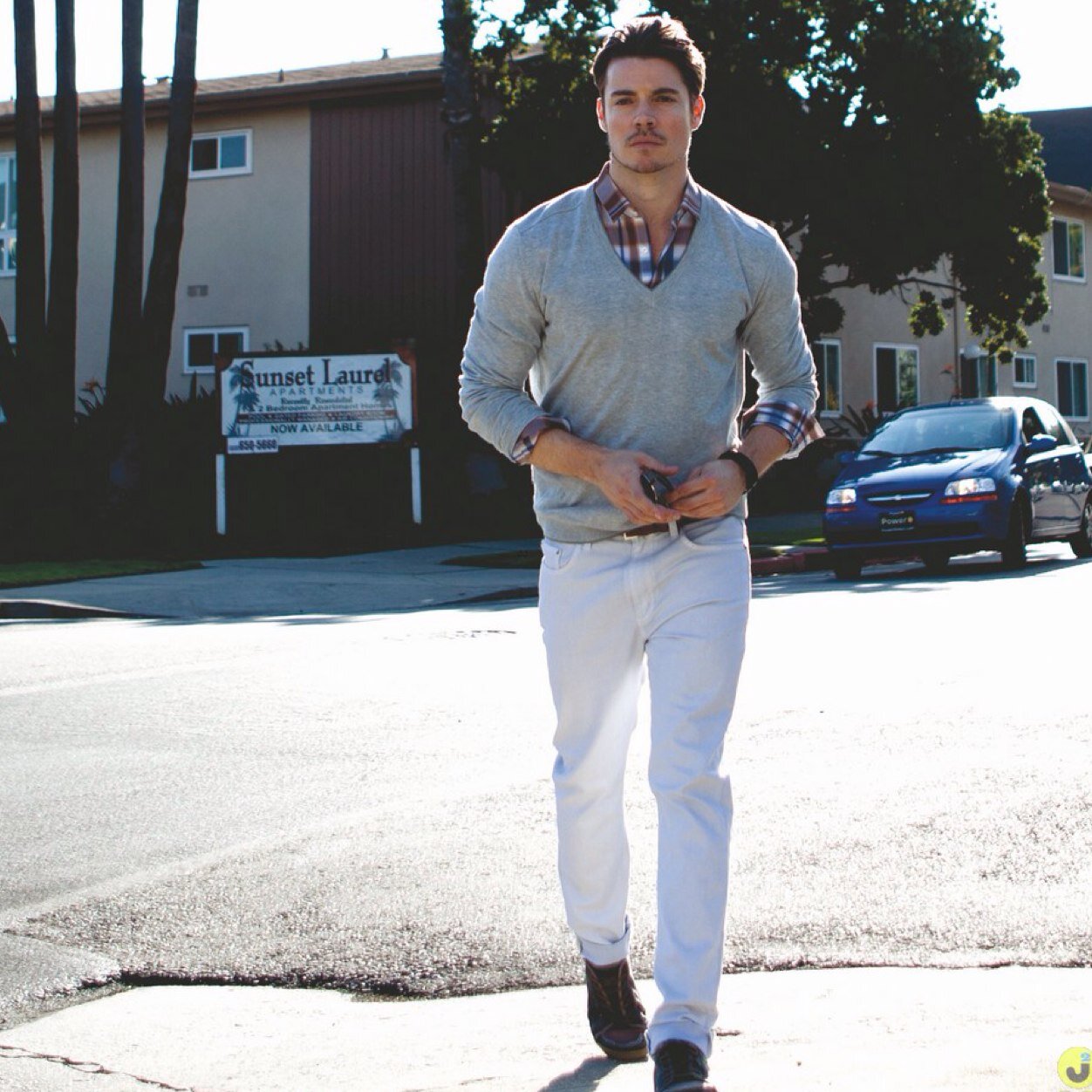 LoyalFlot's profile picture. Not around. | Slytherin | Studying to be a Curse Specialist for the Ministry of Magic | Dark Fire Elemental | #DisneyBasedHPRP