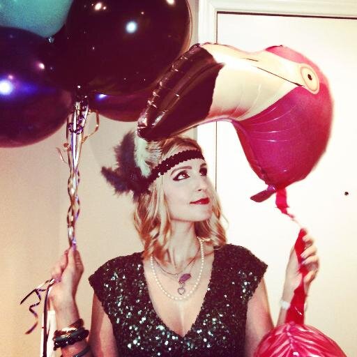 entertainment publicist. flamingo & insect enthusiast. photographer.