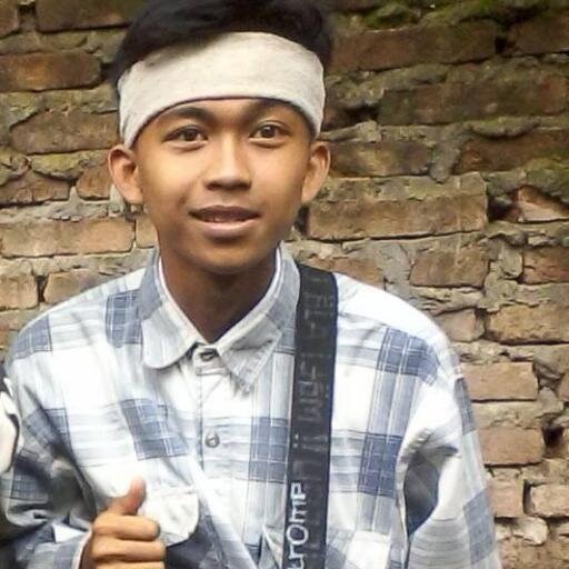 DobleztID's profile picture. Karna twitter ini ada yg ganti faswordnya,gppalah ada yg pengen ke twit gw ikhlas.Gw skarang pake twitter di bawah ini klik aja =