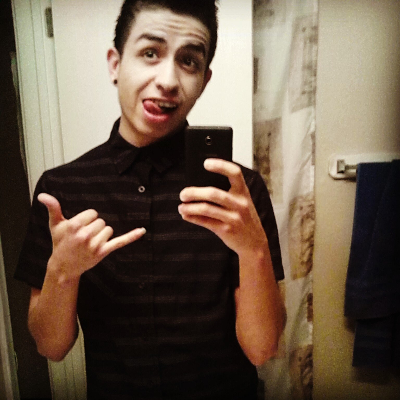 AbelCash23's profile picture. 20, Living my life higher then the usual. I promise this is my last twitter! Follow? I follow back. #EDM #Stoner #Nation instagram-@abelardoo23