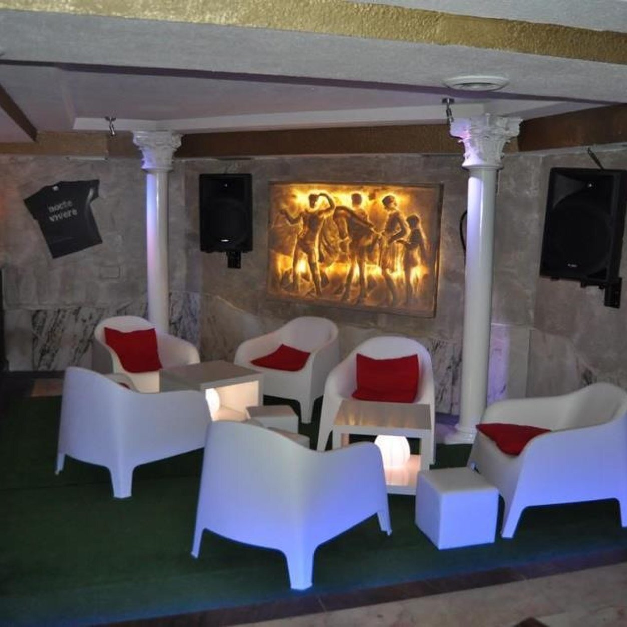 Cada noche... Una fiesta. Bar de copas en vitigudino.