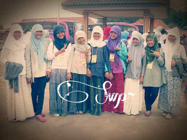 @maylani_devi @Tikakrt @devaaprl @balqis_hanan @hannadieena @novitapjlstr @diana @indah♥