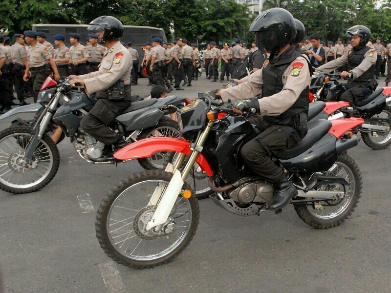 laki-laki//buruh//sayang keluarga