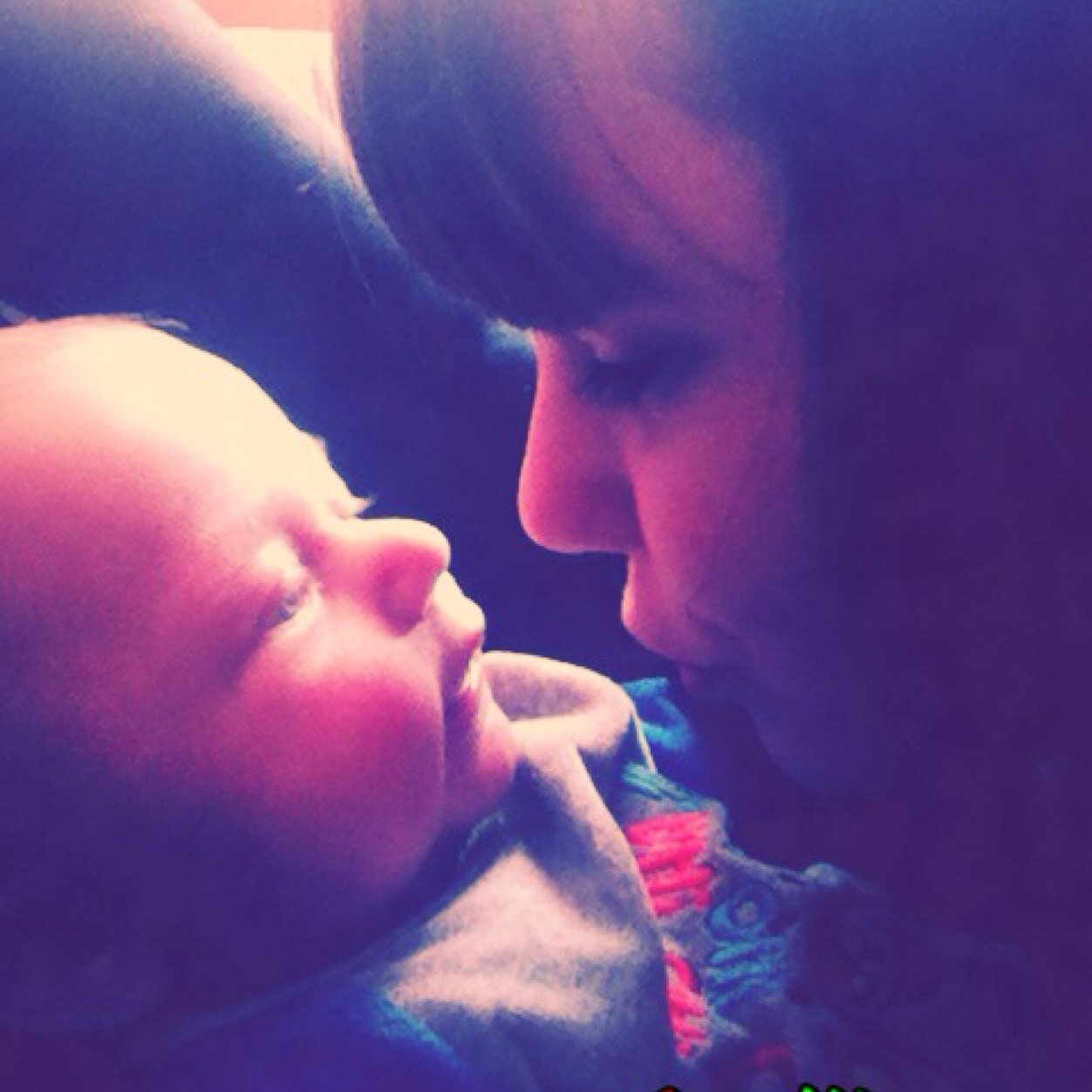 AlexiaFerry's profile picture. Alexia, heureuse avec son homme depuis le O1.O8.12♥. Le 30.11.13 mon fils, la plus belle date. ☺ Directioners depuis 2010❤️✌️