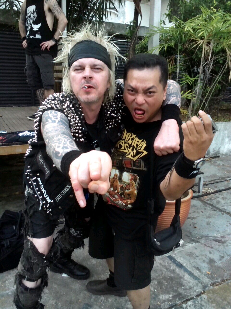 a pure metal radio for pure metalheads!!! to listen http://t.co/7vmXoKY6Bn @ http://t.co/HsbPk72Oyv contact WOEMETALRADIO@GMAIL.COM 4 promotional and airplay!