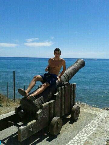 no hay nada mejor que aun gran amigo puedas llamarle hermano:)