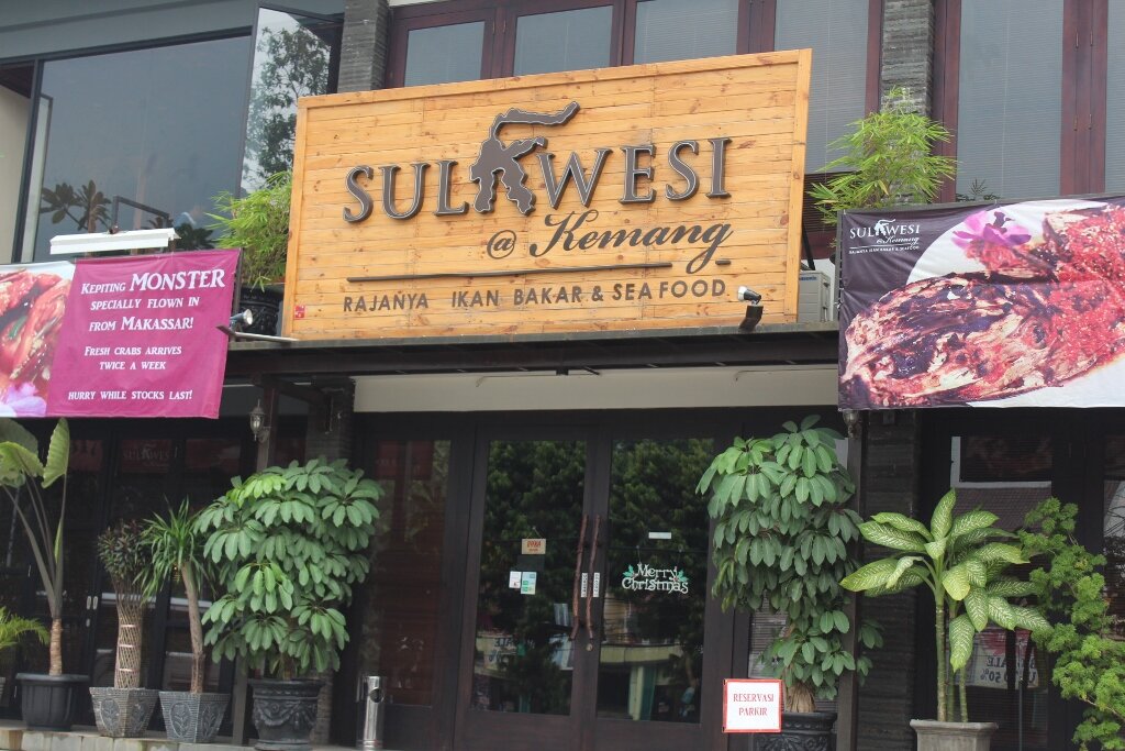 Sulawesi@Kemang is a Seafood restaurant. With a concept that features an elegant yet cozy and warm ambiance.
Sun-Mon: 11am-11pm
RSV: 021-78833170