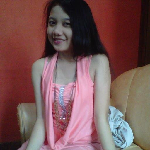 moshi moshi ^^
My name is claudia , follow me pasti di follback koq :)