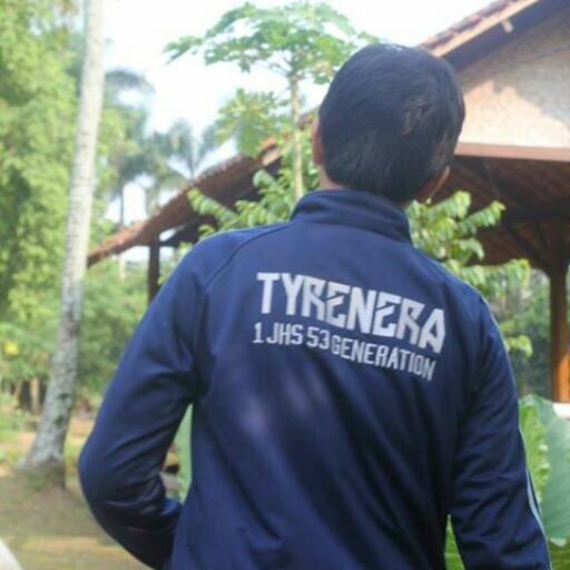 Follow @_bebasaja tweetnya mantep. Gak percaya? Cek aja TL atau Tab Fav-nya aja. 2nd account, tadinya @verrend_ry