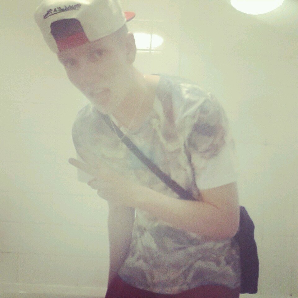 17 Years old. Boy Belieber. Positivity Is Everything. I love Justin Bieber!