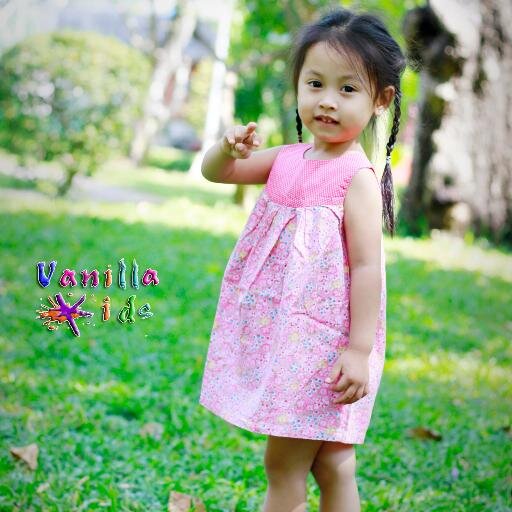 Vanilla's Kids fashion expert product and delivery clothes's kids, such as: dress for girl, T-shirt, polo,..for children from 1 to 14 years.