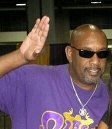 hllywoodq's profile picture. 