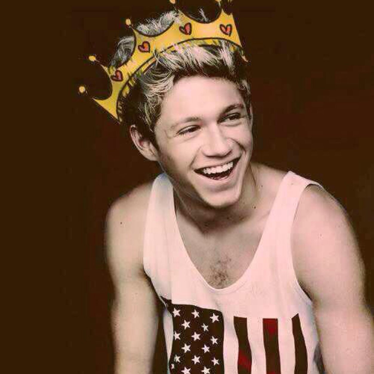 Pra que show da 1D se parada gay é gratis? ♡