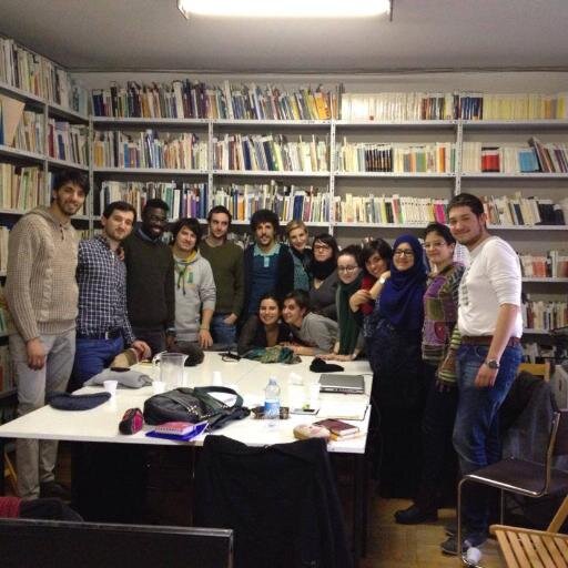 Siamo un gruppo informale,composto da giovani di Bra crediamo si possa esercitare DEMOCRAZIA DAL BASSO cercando di ottimizzare un SERVIZIO PUBBLICO