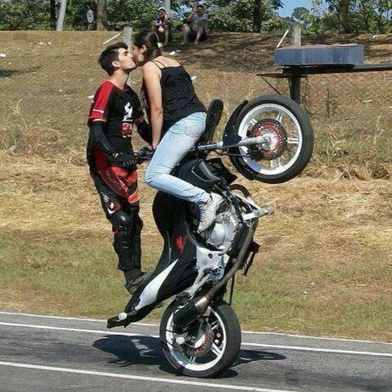 sharjeeshaji4's profile picture. 