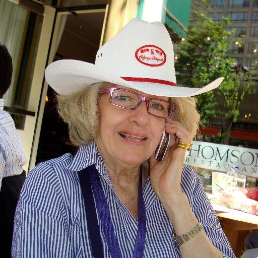 Australian-born UK journalist on the royal beat. author of seven books. Left The Sun after 17 years to become royal correspondent of Hello! now freelance