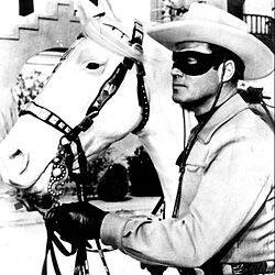 Un fogoso caballo con la velocidad de la luz, una nube de polvo, y un caluroso Hi-yo, Silver!, El llanero solitario!