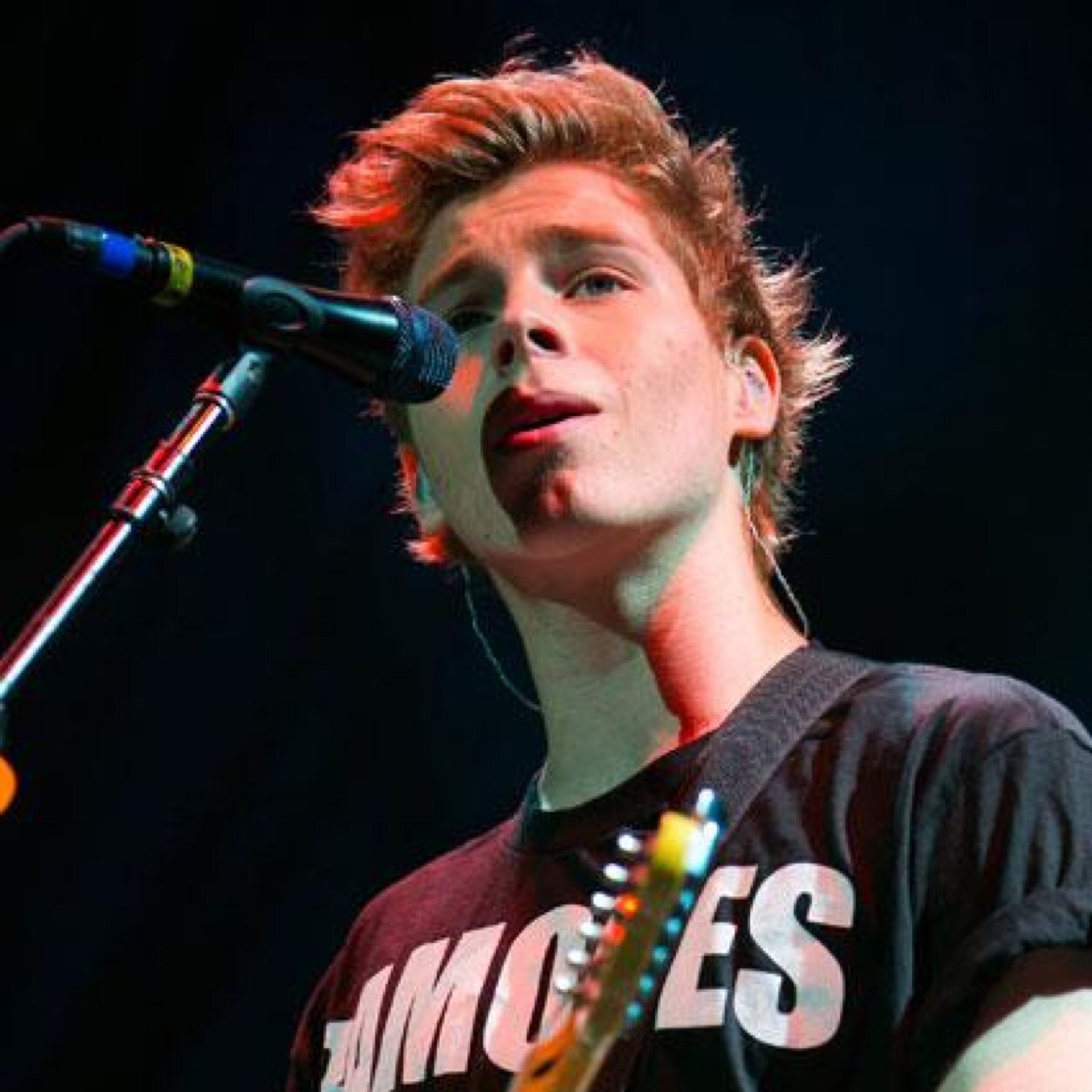 Luke Hemmings is my bby