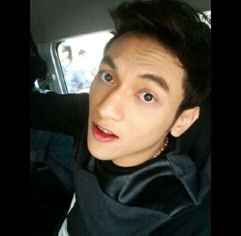 1st Official Fanbase Jefri Haris Gurusinga from SERANG:) Proud and always support him and S4;) #fakta #schedule #Games | Since 160313 | Followed by 제제 230613