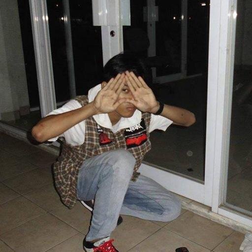 IyaaBisaJadi's profile picture. 07/04/1998 | i'm part of Creature Of Destroyer Post Hardcore / Screamo! ;D | STM Kesuma Bangsa! | My bedear ♥ Andina Putry :*({})♥ http://t.co/FltkYroSk1  ♠♠