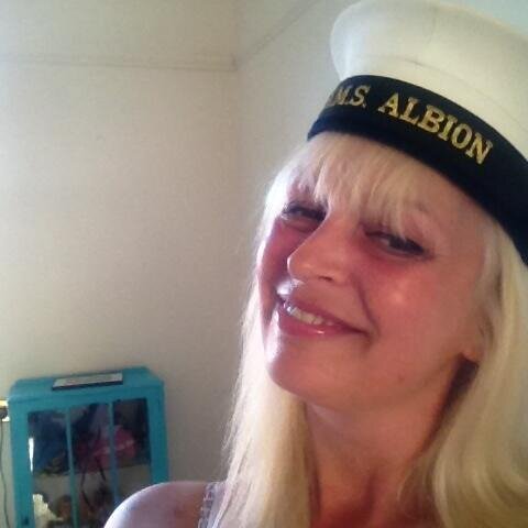 harryparsnip's profile picture. Happy.