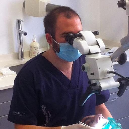 Agustín Alcántara García 
Experto en Endodoncia y Microendodoncia.
Práctica privada como Endodoncista en Málaga