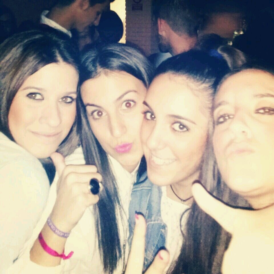 18.Estudiante de 2 bachiller.... 
Los palacios, Sevilla! :)