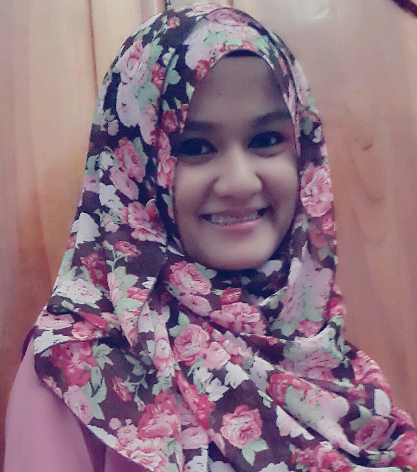 ♥  اَللّهُ  ♥  my parents ♥  my family ♥ my friends N  ♥  all the people who ♥ me Suka ice cream Suka coklat Haters cigarette Man Jadda Wa Jada!