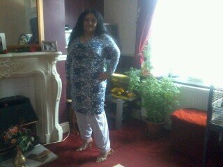 simmykhan41's profile picture. I'm just a normal person not a celeb or anything like that I'm a good person but sometimes I'm a bad person you decided which one I am with you :)