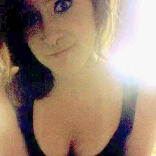 nadroj_leigh's profile picture. huh? who you?