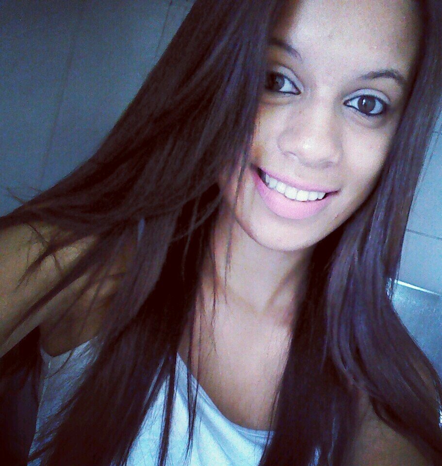 sou só da dani farias , é isso. ❤