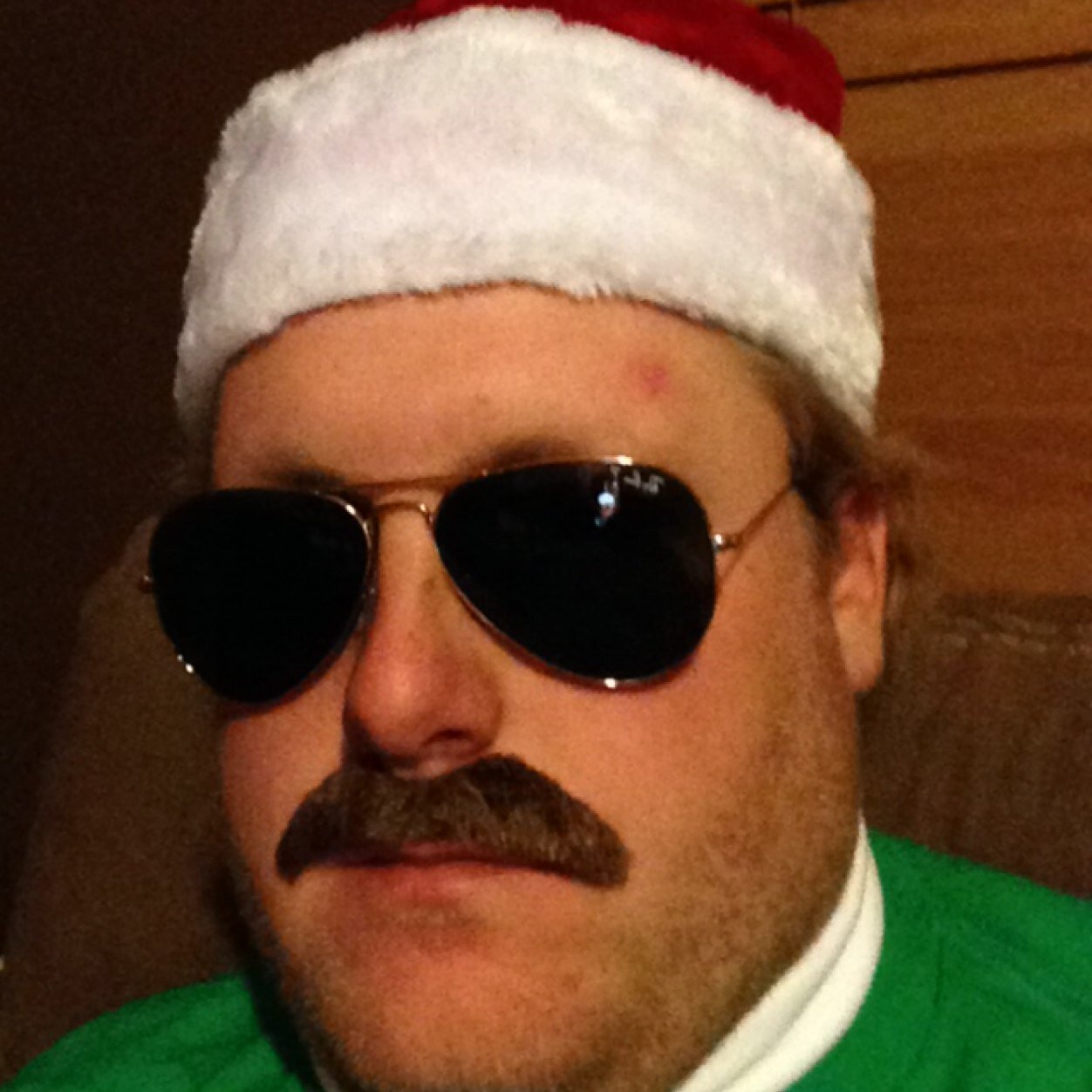 largefeline99's profile picture. 