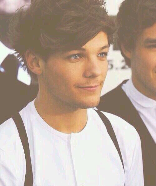 hey bby I just gave u a free follow so it would mean a lot if u could follow @acidiczayn ily :) x