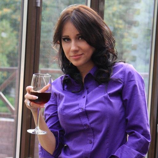 Karolishaaa's profile picture. 