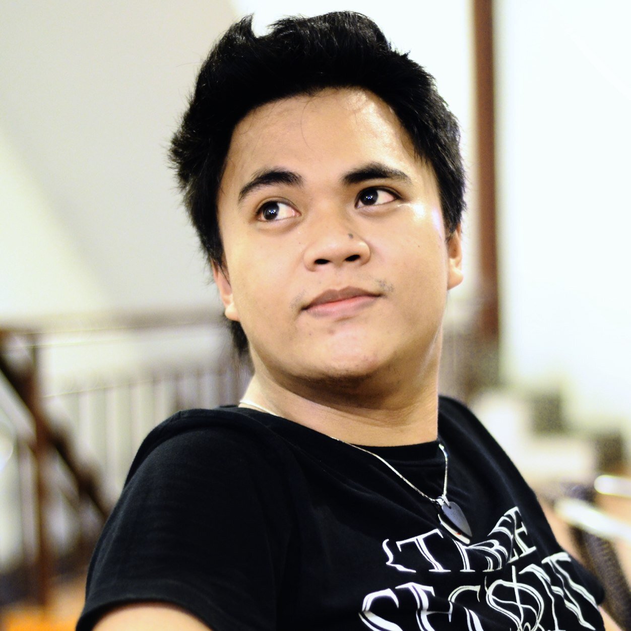 dhaoes13's profile picture. like a stone, if u dont know me...:D