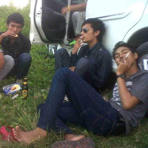 buat apa punya pemerintah kalau hidup terus_terusan susah