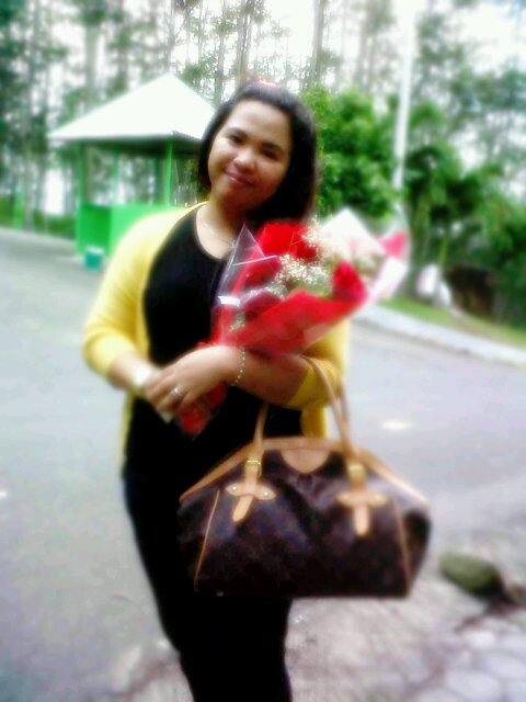 fesiakartika's profile picture. 