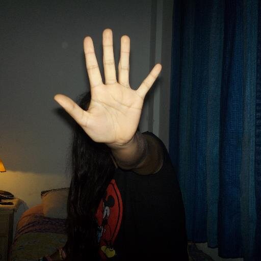 I'm Directioner!♥
Follow me-Follow Back :) 
♥DIRECTIONER FOREVER♥ :3
  Mi Sueño: #ConocerALosIdiotasDeLasEscaleras♥ Let it shine!♥