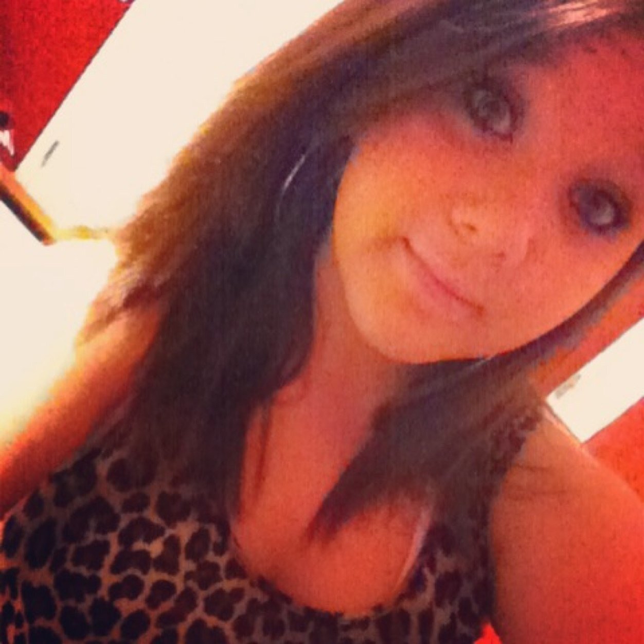 -Madelyn Paige. -Huntsville, Alabama.  -Hmu!  -Single.