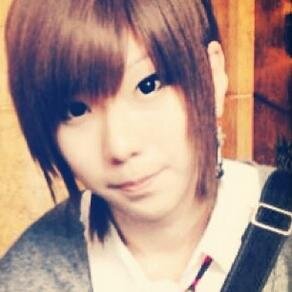 ㅡ Happy＆cute Kaede from Atelier Royale☆. My age is a mistery. Can I take your order?； “Is it a boy or a girl?”