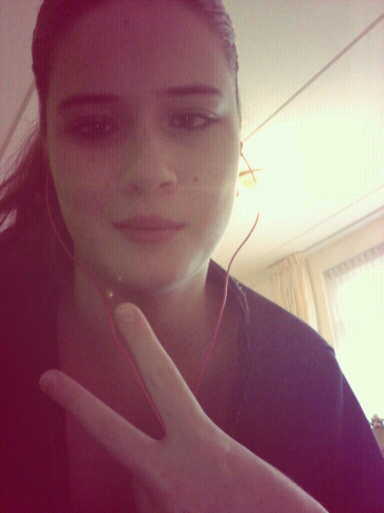 ~Sanne~13Year~Bruinisse~Pzz~Klas1B~LoveMyFriends~LoveMyFamily~
