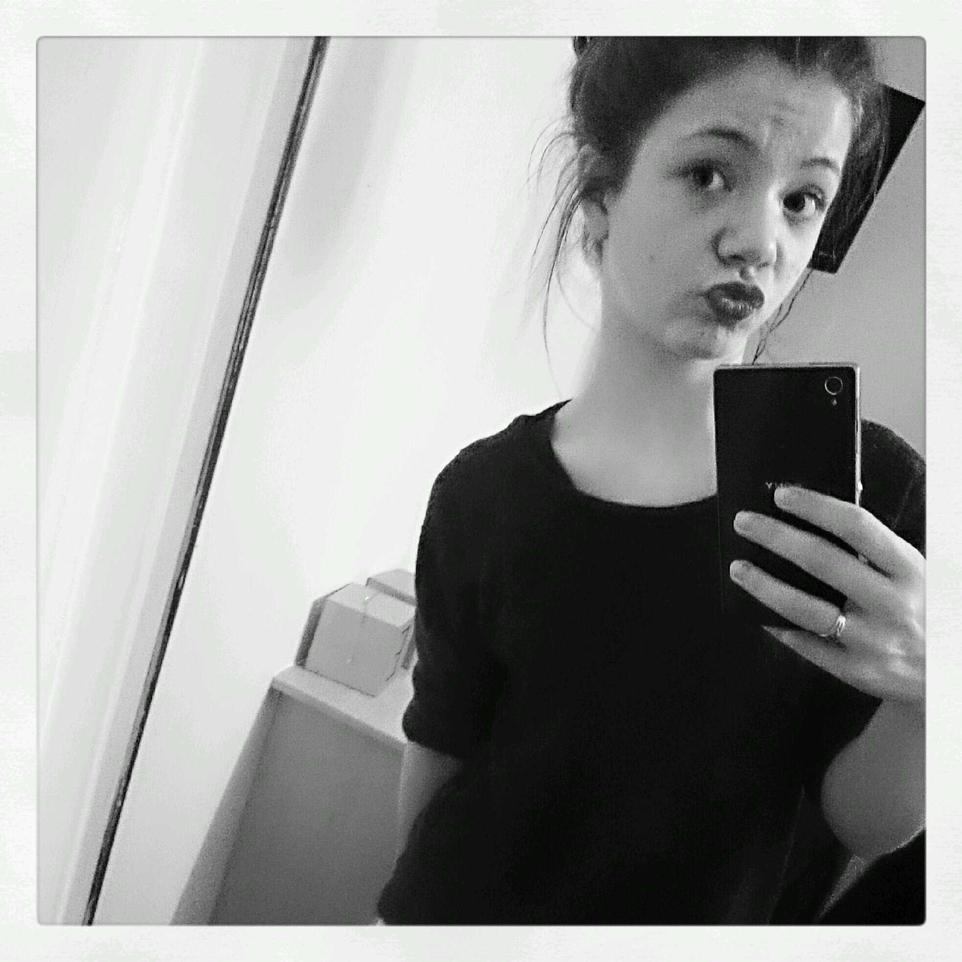 instagram- rachaelll_w