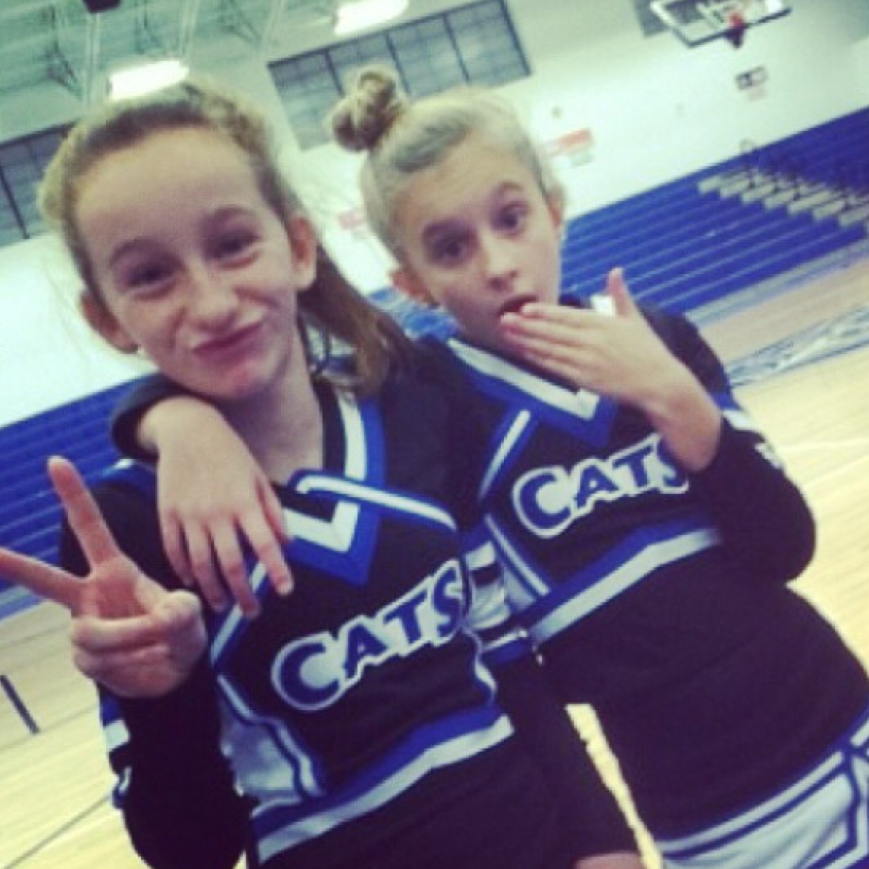•Cheer.
•Valley