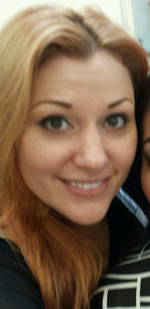 Official Stylist of Goldenstate Warrior Girls, Owner of Scarlet Freelance Hairstylist.